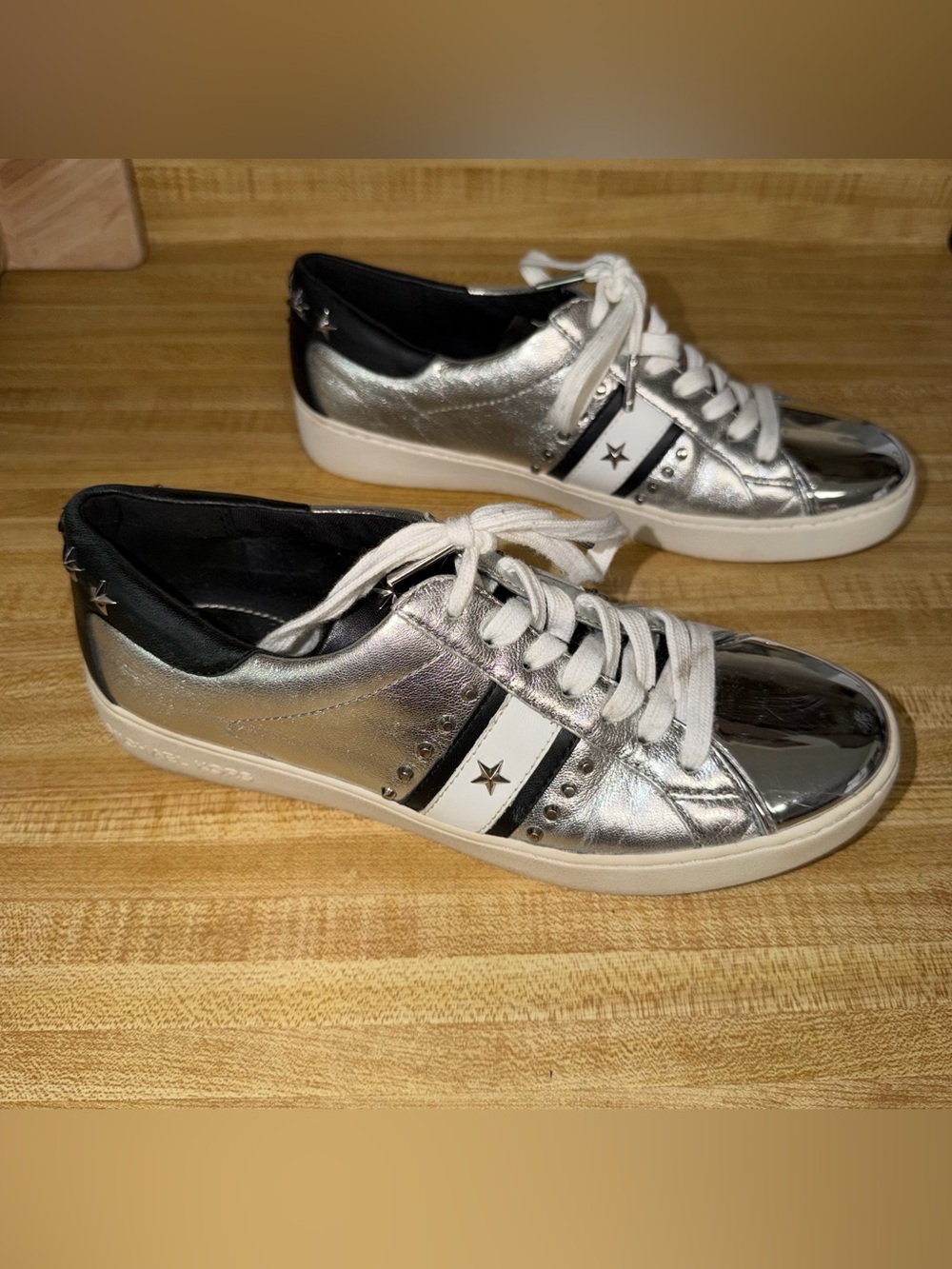 Women's size 7.5 shoes Michael Kors Silver Metallic Low-Top‎ Sneakers studs punk